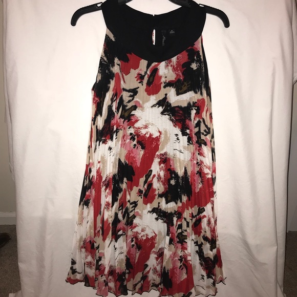 Beautiful Pleated Swing Dress - Picture 2 of 8